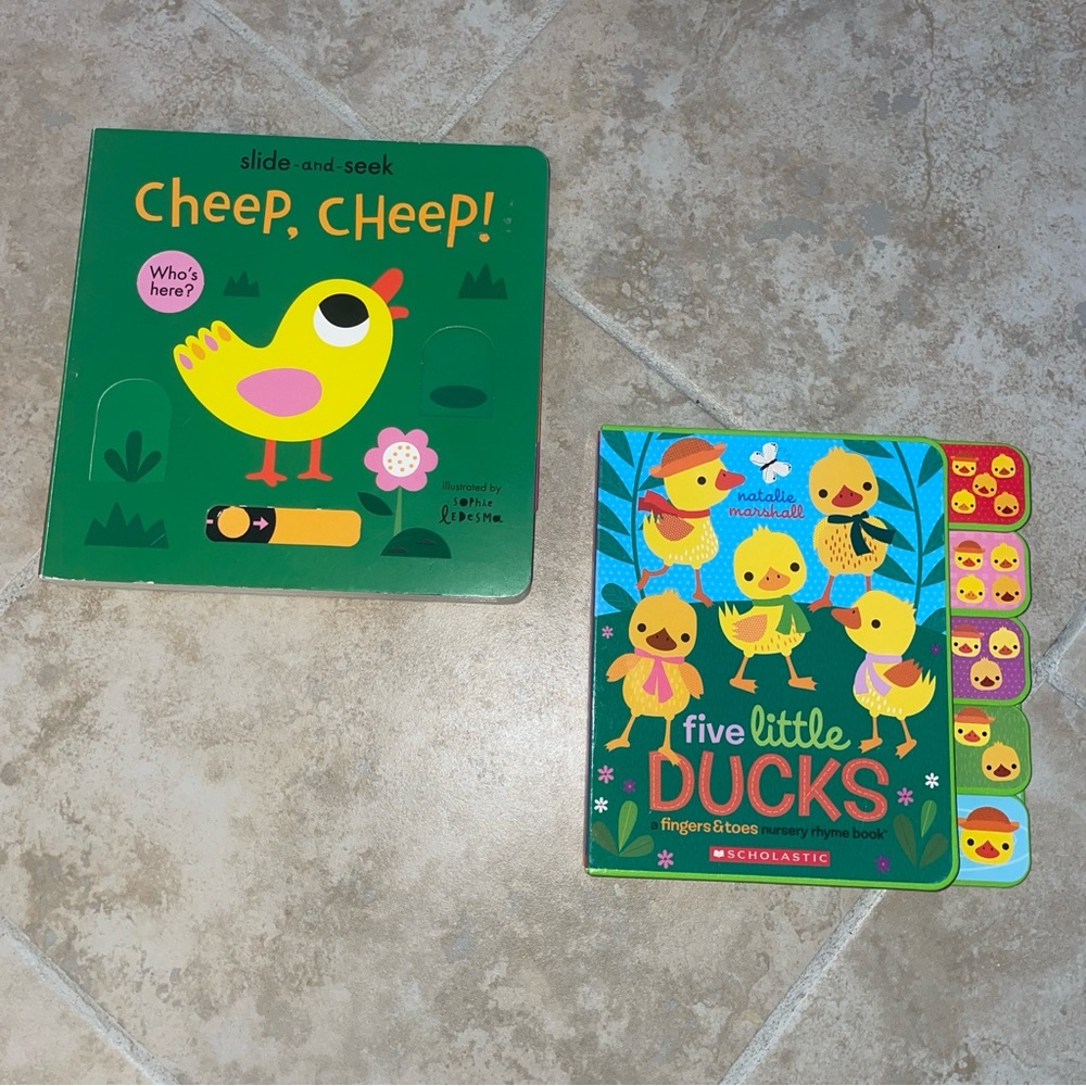 Scholastic‎ Cheep, Cheep! and Five Little Ducks Books - Green and Blue